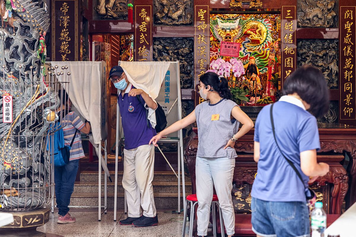 Taiwan Voters Deliver Rebuke to Efforts to Recall Opposition Legislators