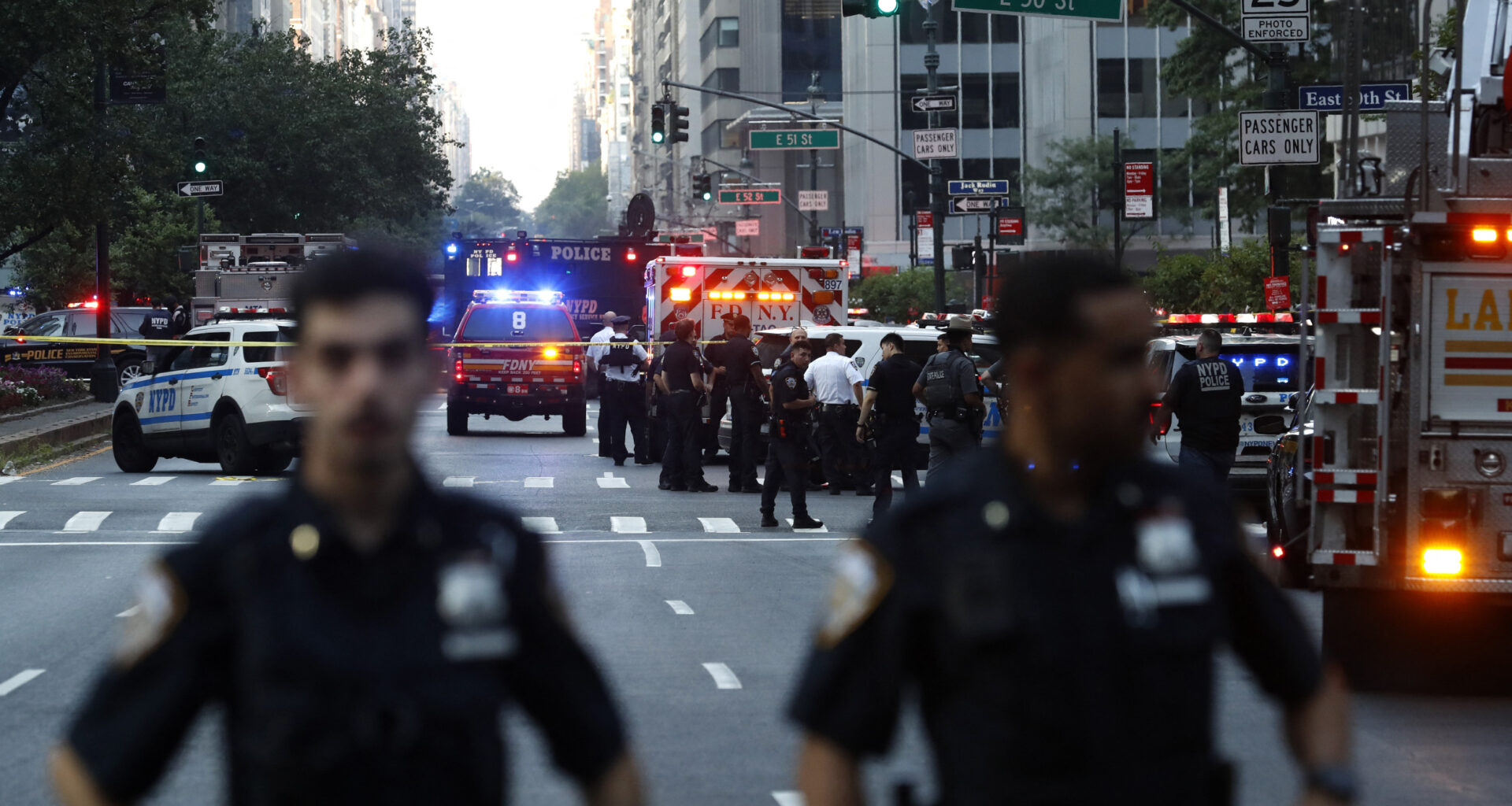 Gunman kills for in New York