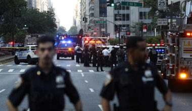 Gunman kills for in New York