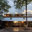 HỚP Cafe / Bing Thom Architects - Image 5 of 29