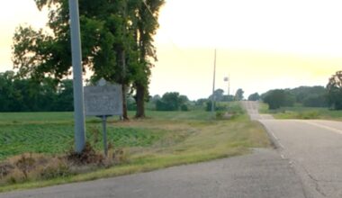 Baby found on 'random' Tennessee yard before 4 relatives are found dead