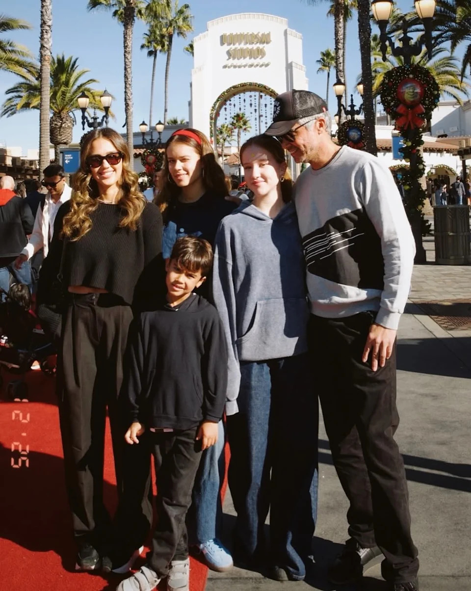 <p>Universal Studios</p>