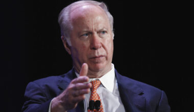 Former presidential advisor, David Gergen, speaks during the World Business Forum in New York