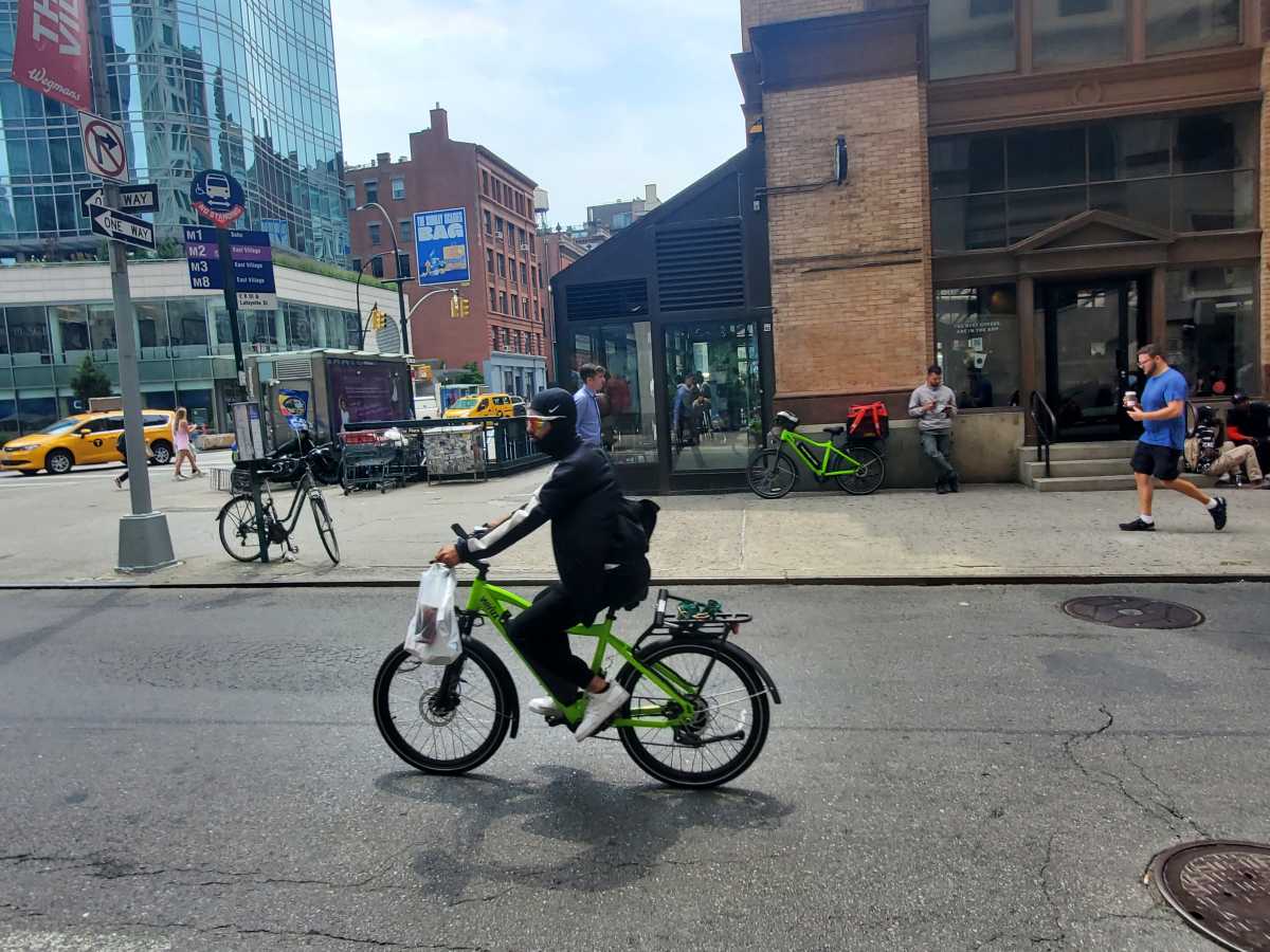 Editorial | NYC tries to go both ways on e-bike and car traffic in parks