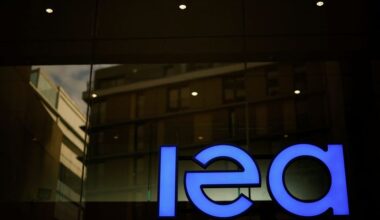 World oil market may be tighter than it looks, IEA says | The Mighty 790 KFGO