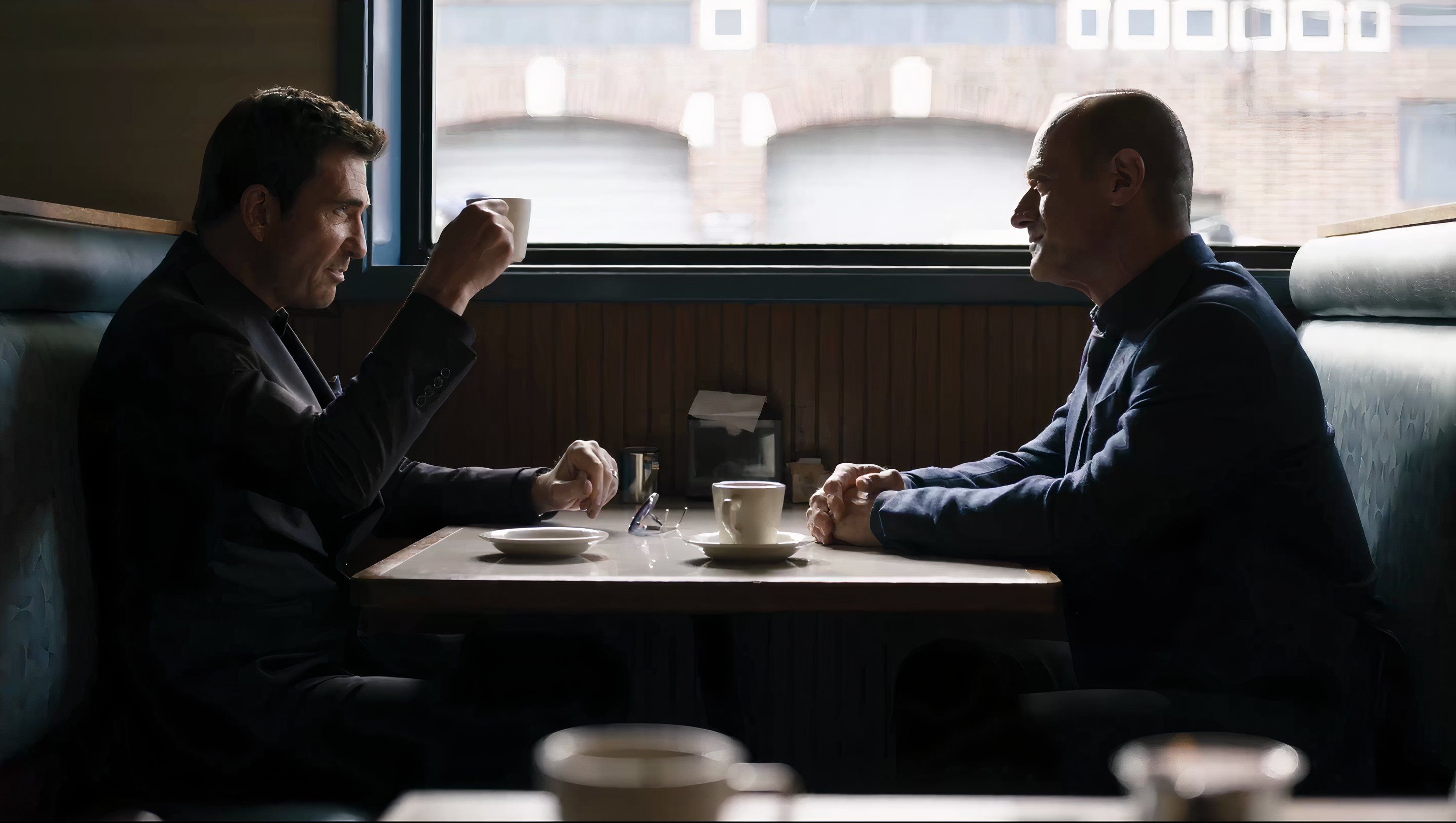 Richard Wheatley (Dylan McDermott) and Elliot Stabler (Christopher Meloni)