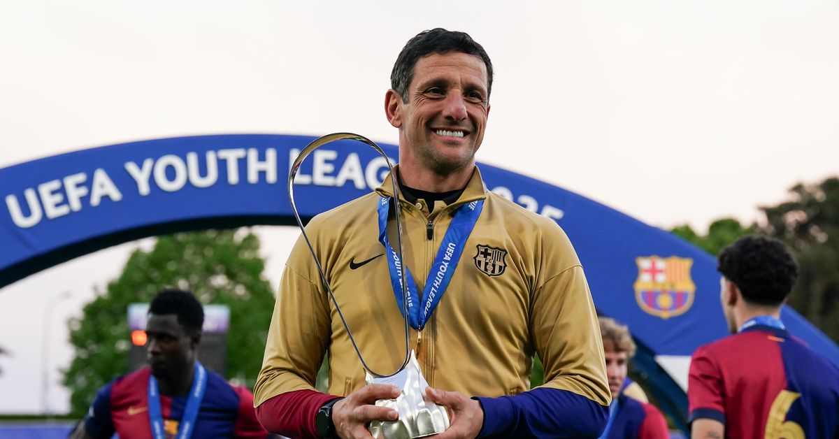 Juliano Belletti urges his Barcelona Atletic players to ‘enjoy what it means to be at Barca’