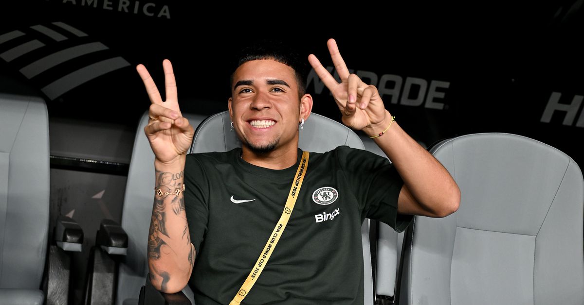 Official: RC Strasbourg sign Kendry Páez on loan from Chelsea