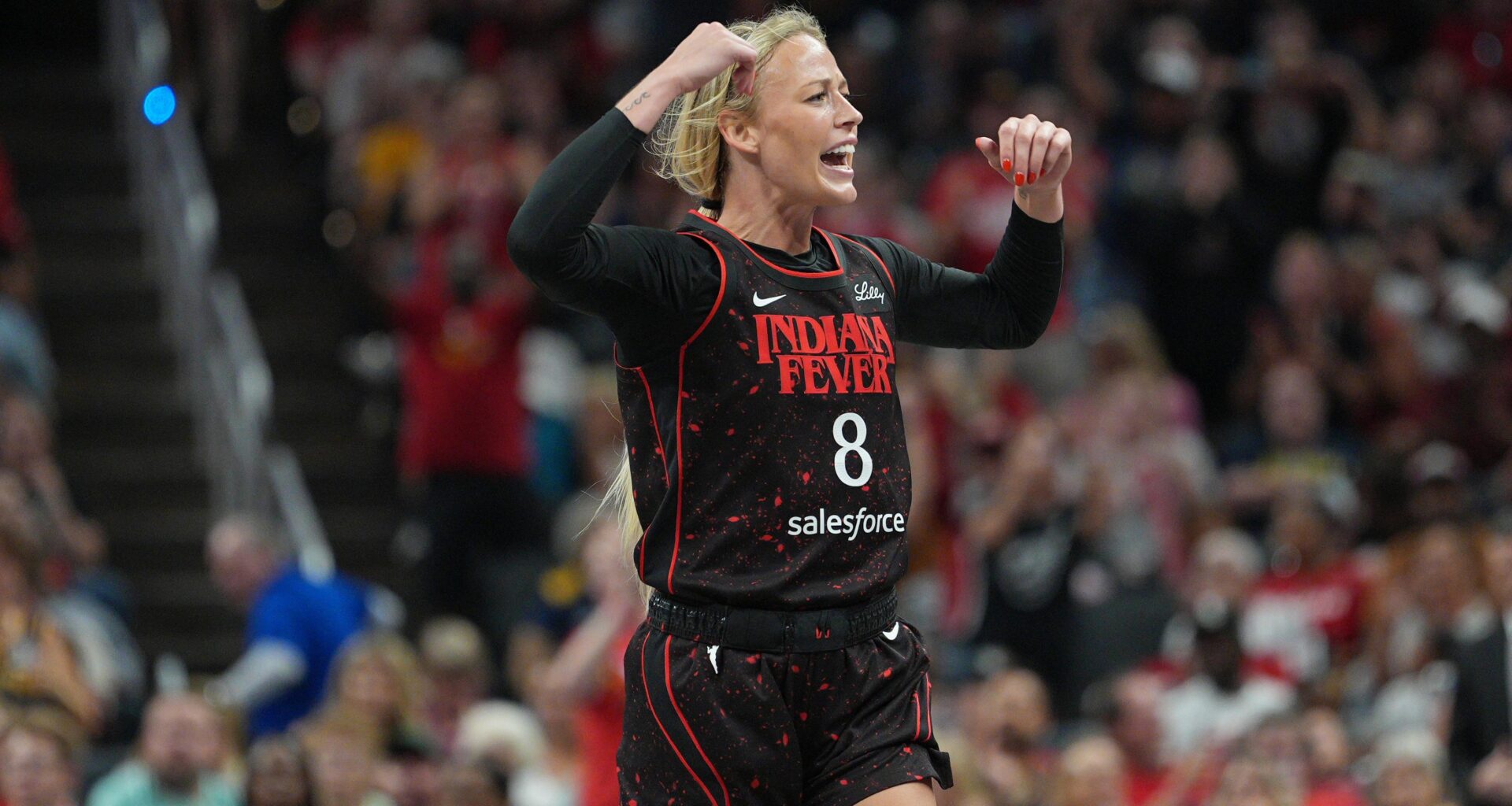 Lakers' Jeanie Buss Offers WNBA's Sophie Cunningham 'Women of Wrestling' Contract