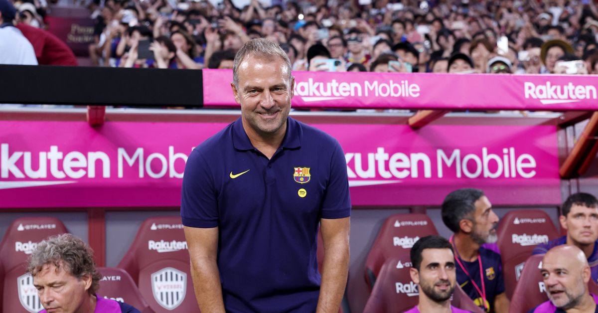 Barcelona boss Hansi Flick reacts to Ronald Araujo exit talk