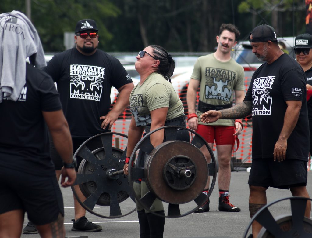 Strongest Man and Woman contest draws crowd to annual Summer Jam event in Hilo : Big Island Now