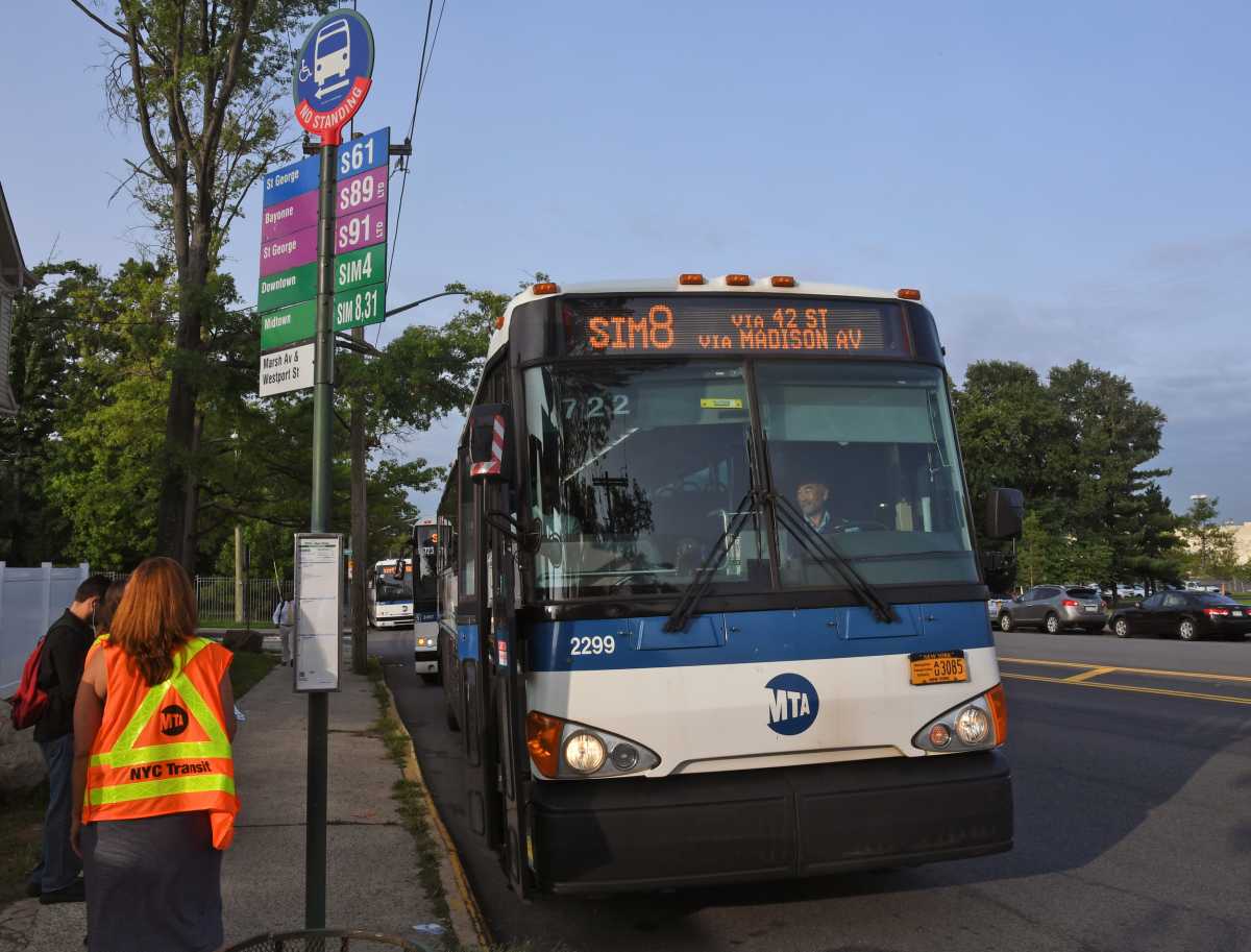 Staten Island beep Fossella mum on meeting with MTA about “worsening” express bus service