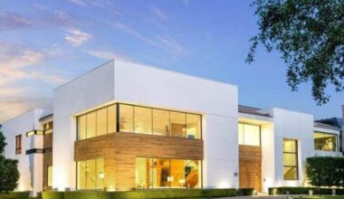 Slight decline in Houston home prices could benefit buyers, report says