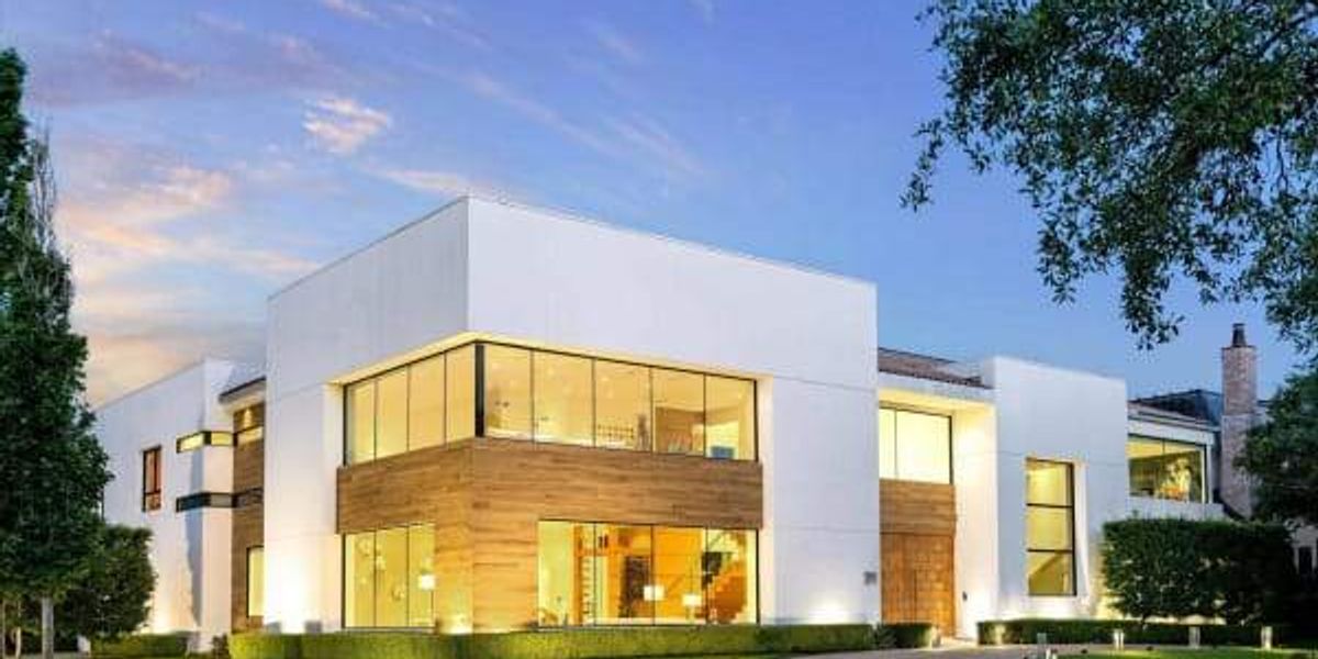 Slight decline in Houston home prices could benefit buyers, report says
