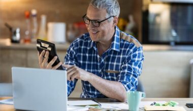 7 Signs You Should Retire Earlier Than You Think, According to Humphrey Yang