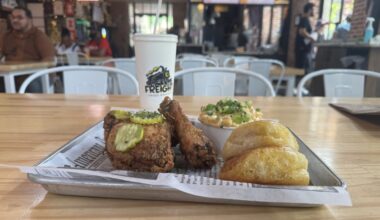 Freight Fried Chicken's menu features fried chicken baskets, chicken tenders and sandwiches. (Parks Kugle/Community Impact)