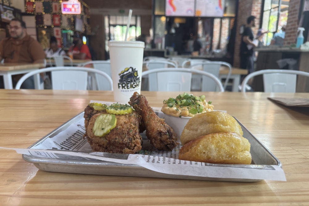 Freight Fried Chicken's menu features fried chicken baskets, chicken tenders and sandwiches. (Parks Kugle/Community Impact)