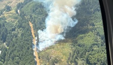 Crews battling wildfire along Nanaimo River, south of city | NanaimoNewsNOW