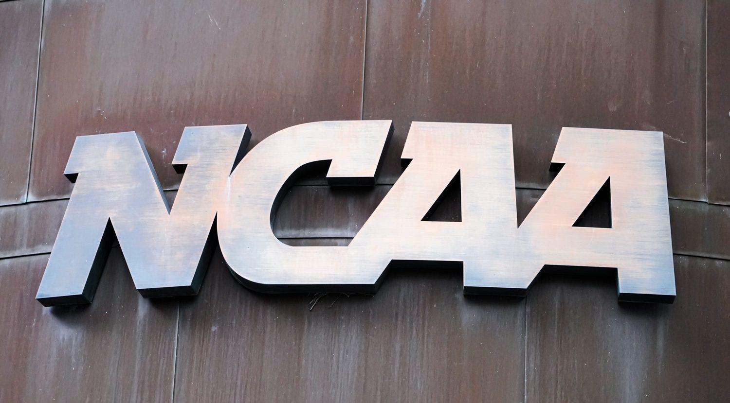 Former St. John’s Coach Reveals How Adopting FIBA’s Rules Could Improve College Basketball