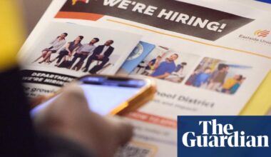 People in the UK: how is AI changing job-seeking for university graduates? | Artificial intelligence (AI)