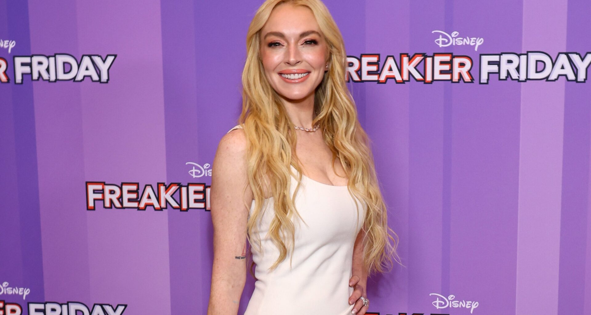 Lindsay Lohan's Son Thought She Was Trapped Inside Television During Talk Show Appearance