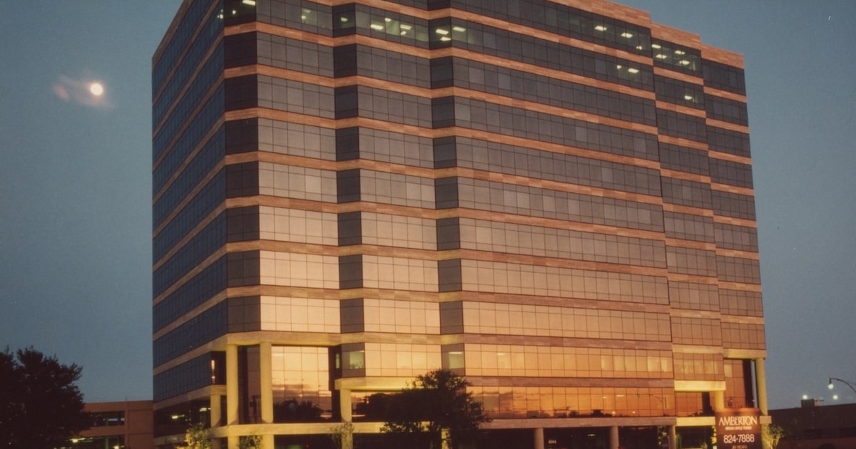Troubled Uptown Dallas office tower lands new owner