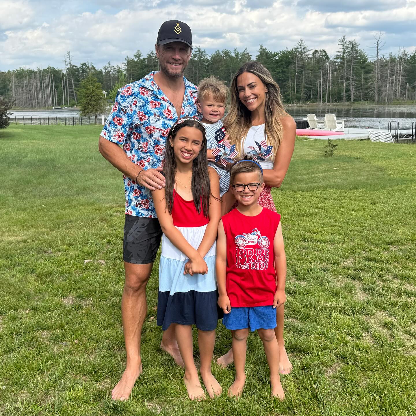 Jana Kramer and family