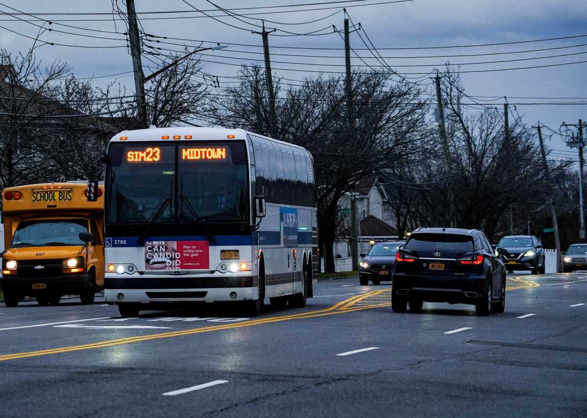 On-the-spot MTA express bus fixes coming to Staten Island as Fossella announces new QA team
