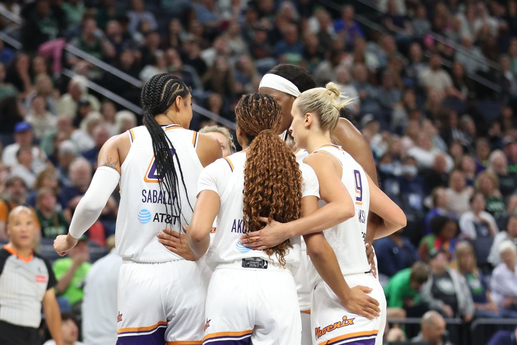 Phoenix Mercury players Satou Sabally, Monique Akoa Makani, <a rel=
