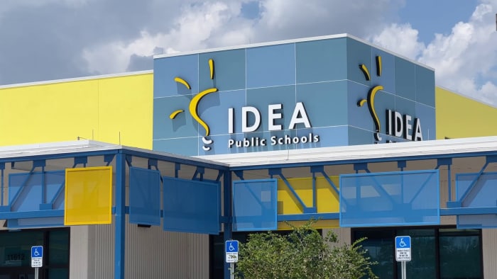 Dean of students at IDEA River Bluff arrested on sexual battery charges