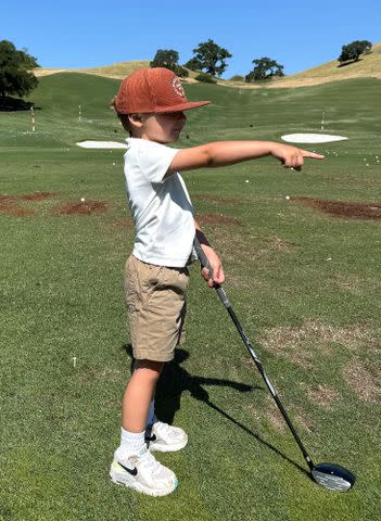 Emma Havstad Theo Havstad on the golf course.