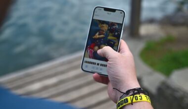 Will iPhones be banned in the US over China's BOE OLED display