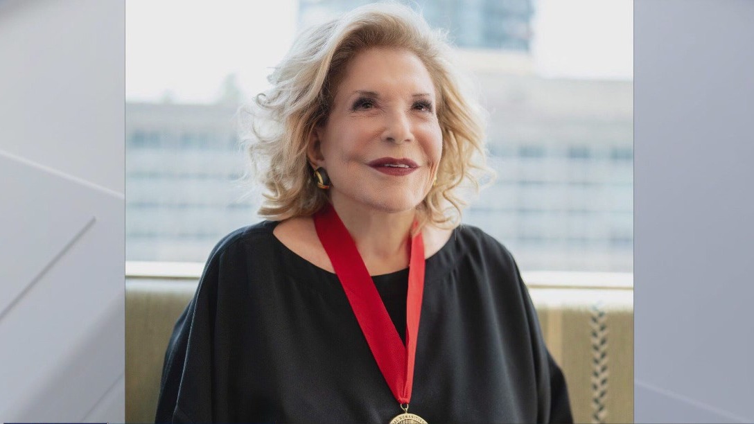 Philanthropist Wallis Annenberg dies at 86