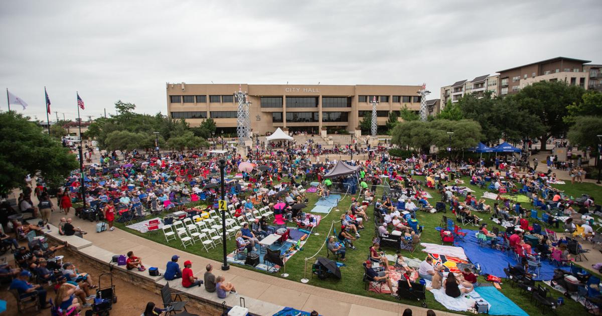 Photos: Fireworks Light Up Arlington for Fourth of July | Multimedia