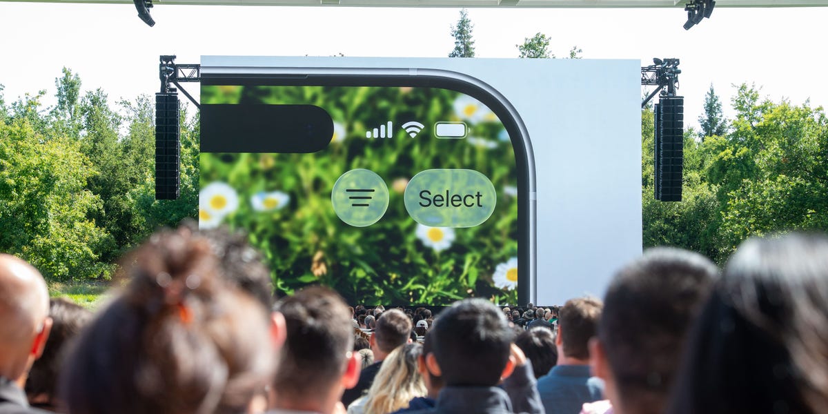 Apple De-Glasses 'Liquid Glass' Design in New Beta