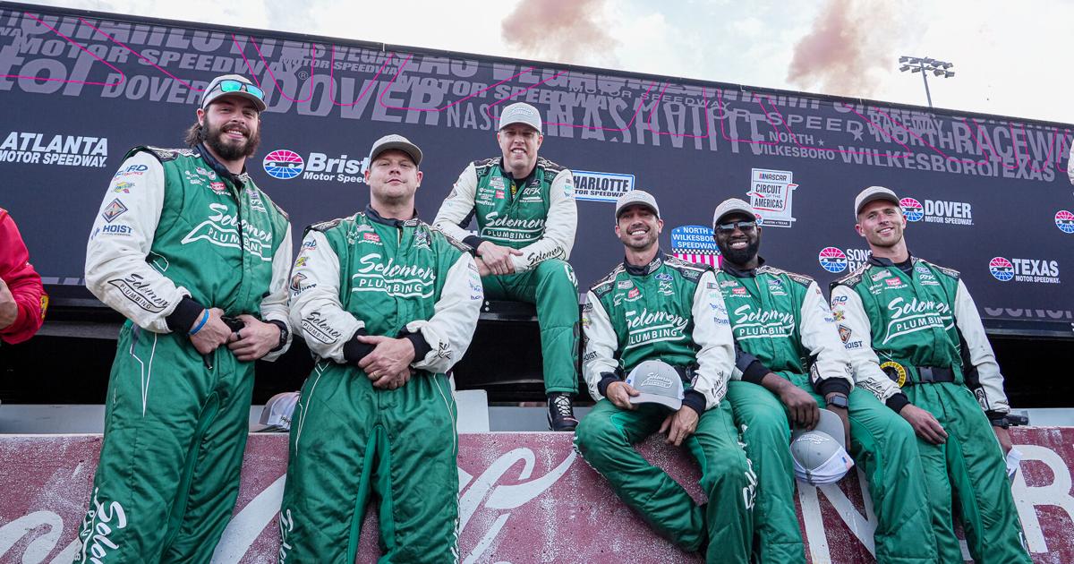 GV graduate Osburn filling role as pit crew member in NASCAR | Sports