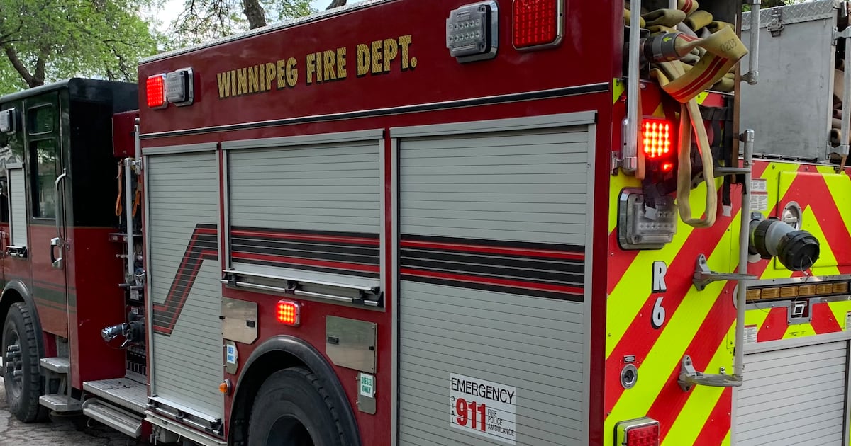 Firefighter assaulted, fire truck damaged while responding to blaze in downtown Winnipeg - CTV News