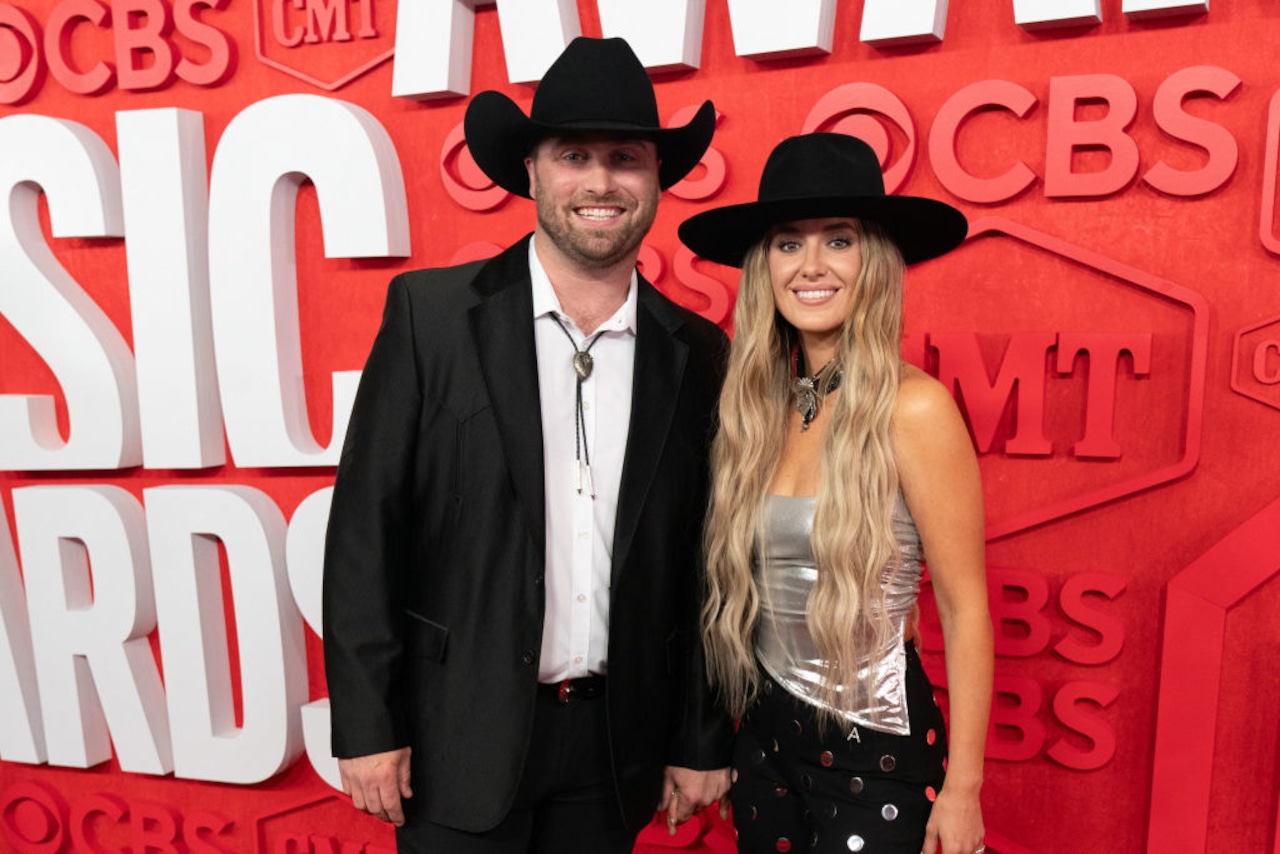 Lainey Wilson and Devlin ‘Duck’ Hodges responds to AI wedding photo rumors