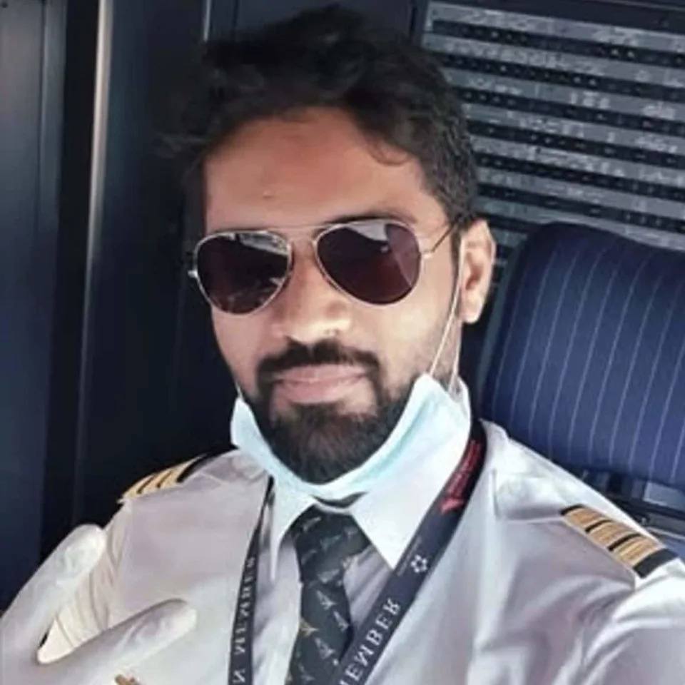 Clive Kundar, the First Officer, had logged 1,100 flying hours early in his career