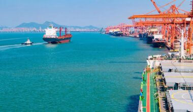 Tariff pauses ‘unlikely’ to halt tumbling trans-Pacific rates: Freightos