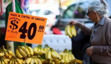 Mexico's economy grows more than expected in Q2 from previous quarter