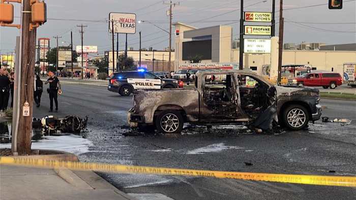 Motorcyclist killed after three-vehicle crash on South Side, SAPD says