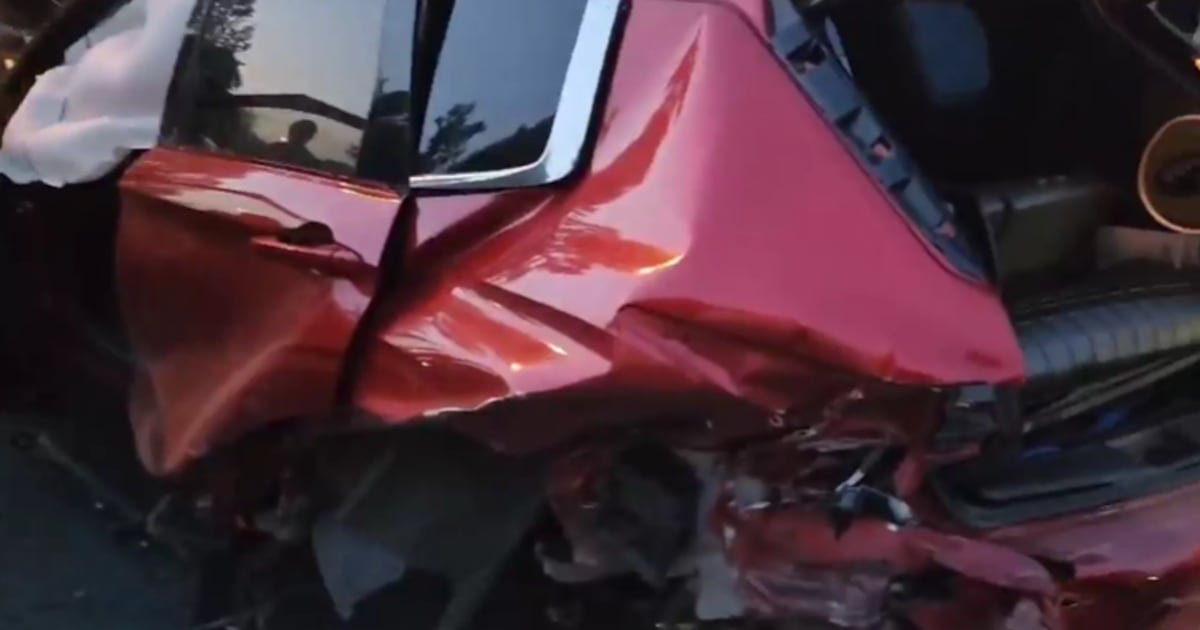5 in hospital after alleged impaired driver crashes into parked vehicles and a pedetrian in Scarborough: police