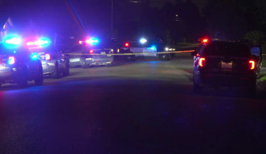 Armed burglary suspect shot, killed by police in SE Houston