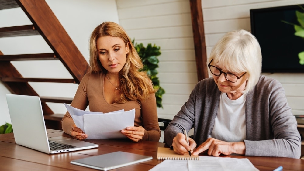 23-Year-Old Cybersecurity Grad Says Her Mom Has $0 Saved For Retirement and Wants Support, But Dave Ramsey Warns It's An 'Emotional Trap'