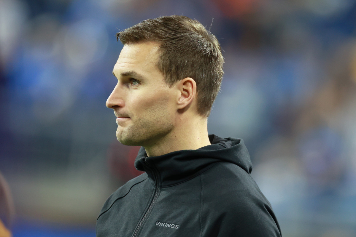 NFL Quarterback Worth Millions Stuns Fans With Budget-Friendly Move