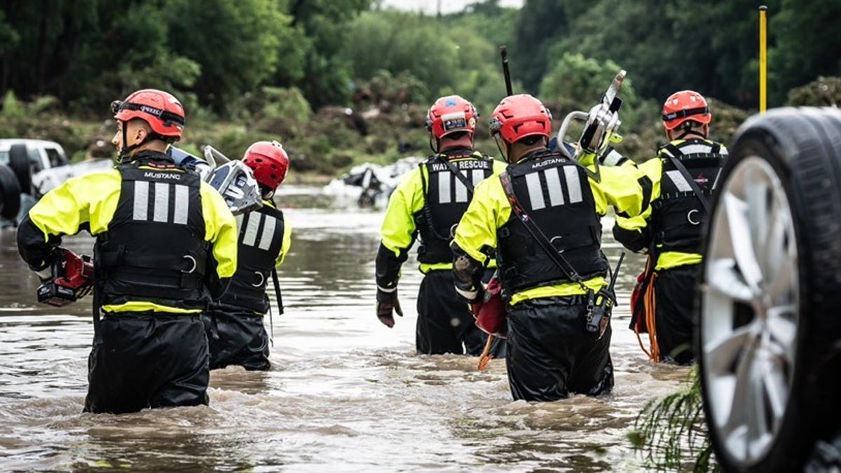Flash flooding in San Antonio leaves more than a dozen dead