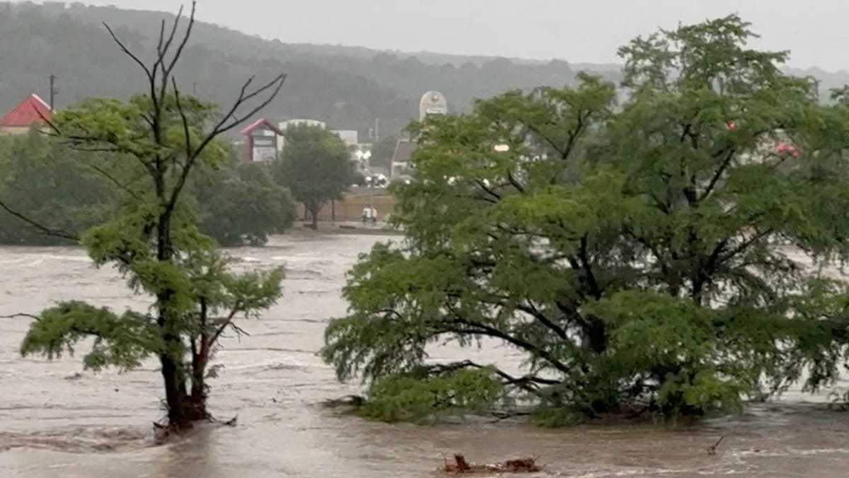 Texas' Guadalupe River flooding turns deadly; rescue efforts underway
