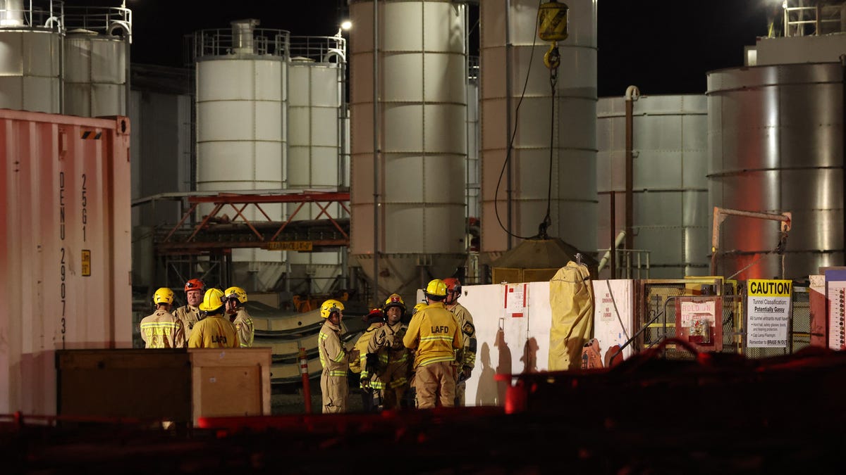 31 workers rescued after tunnel collapse in LA, officials say