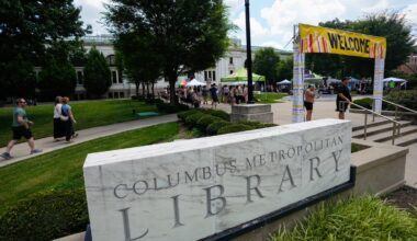 Columbus Book Festival draws thousands to the Metropolitan Library - The Columbus Dispatch